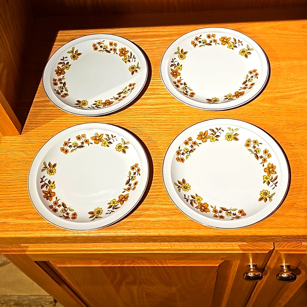 Autumn Song pattern Salad / Bread plates (Qty 4) by Royal Domino